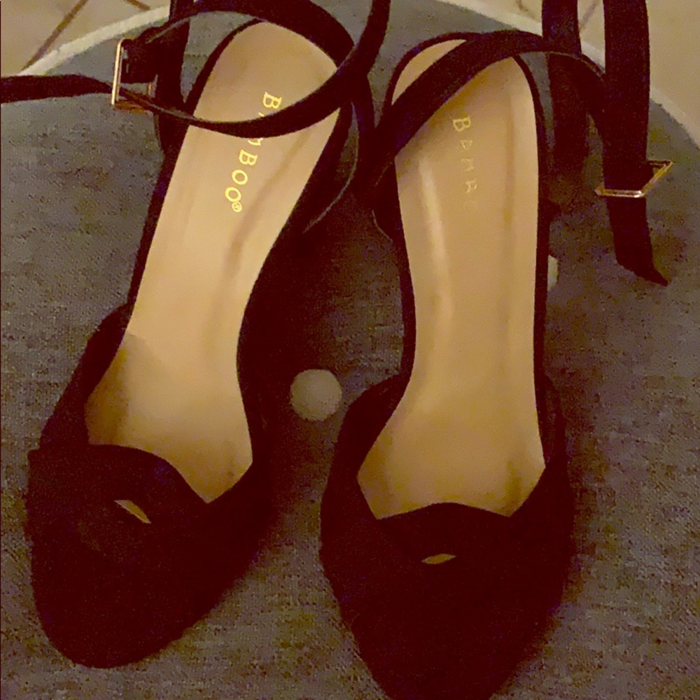 Brand new cute suede black heels